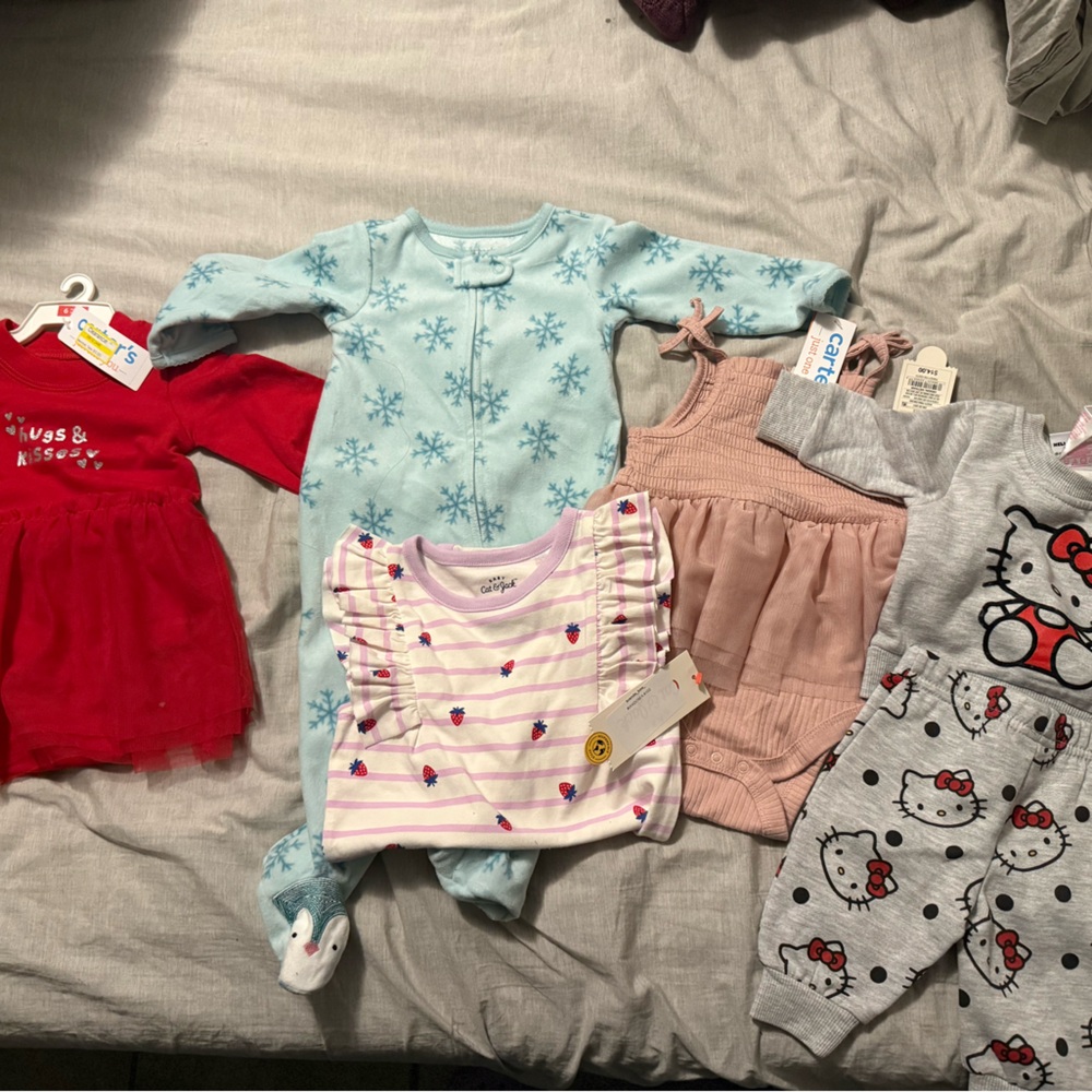 Carter’s/cat and jack baby girls clothing set